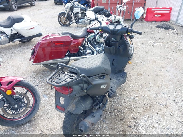 Genuine Scooter Co. Roughhouse 50 2020 RFVPMP200L1018219 Image 4