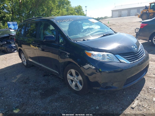 Продаж на аукціоні авто 2017 Toyota Sienna Le 8 Passenger, vin: 5TDKZ3DC6HS809760, номер лоту: 45418205