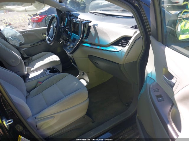 Aukcja sprzedaży 2017 Toyota Sienna Le 8 Passenger, vin: 5TDKZ3DC6HS809760, numer aukcji: 45418205