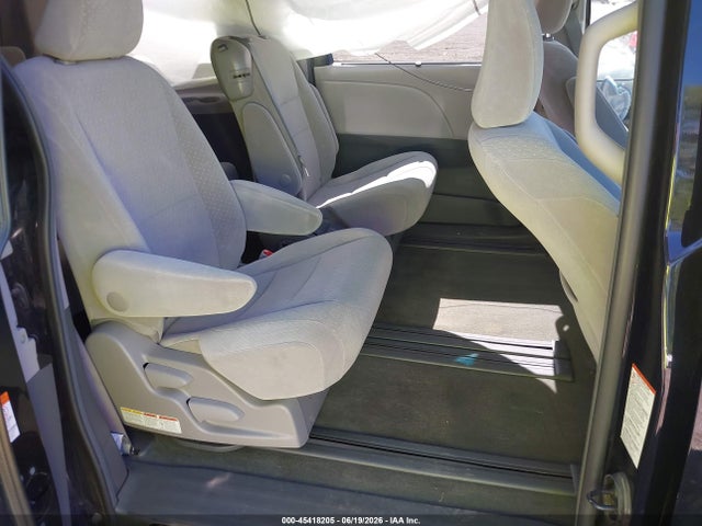 Aukcja sprzedaży 2017 Toyota Sienna Le 8 Passenger, vin: 5TDKZ3DC6HS809760, numer aukcji: 45418205