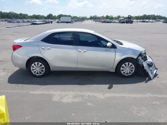 Продаж на аукціоні авто 2018 Toyota Corolla Se, vin: 5YFBURHE9JP812616, номер лоту: 45418234