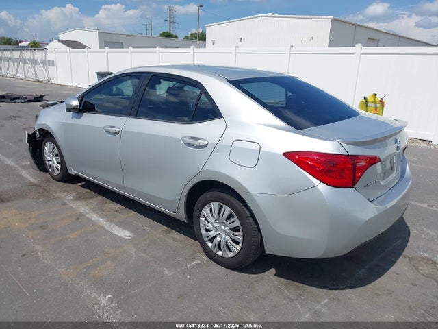 Продаж на аукціоні авто 2018 Toyota Corolla Se, vin: 5YFBURHE9JP812616, номер лоту: 45418234