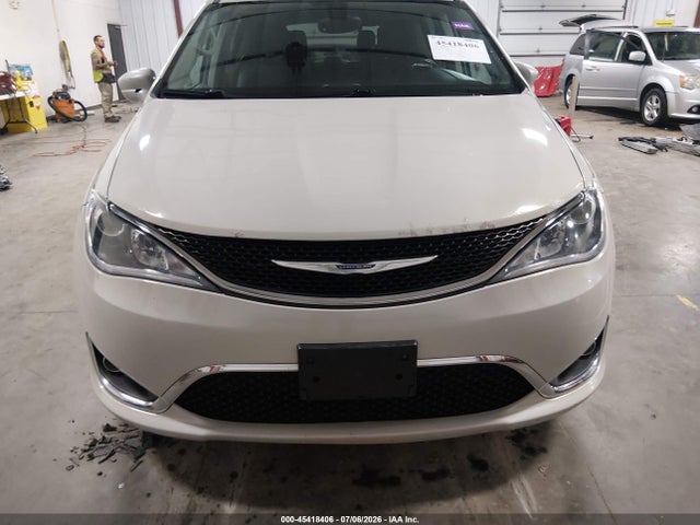 45418406 :رقم المزاد ، 2C4RC1EG3HR585569 vin ، 2017 Chrysler Pacifica Touring-l Plus مزاد بيع
