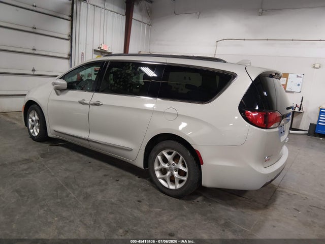 45418406 :رقم المزاد ، 2C4RC1EG3HR585569 vin ، 2017 Chrysler Pacifica Touring-l Plus مزاد بيع