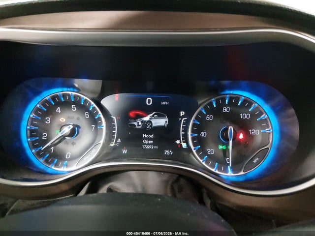 45418406 :رقم المزاد ، 2C4RC1EG3HR585569 vin ، 2017 Chrysler Pacifica Touring-l Plus مزاد بيع