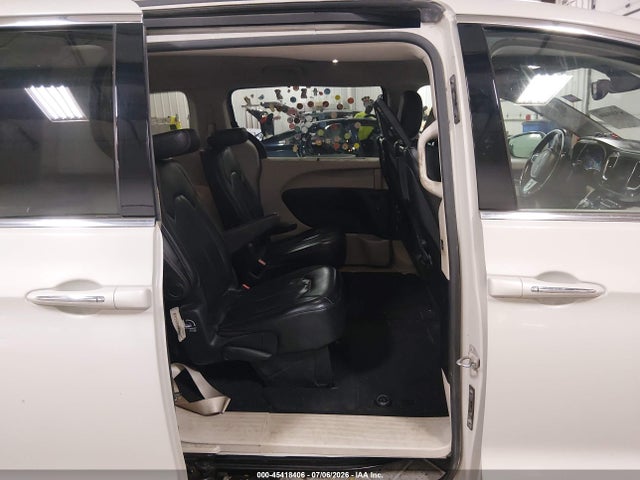 45418406 :رقم المزاد ، 2C4RC1EG3HR585569 vin ، 2017 Chrysler Pacifica Touring-l Plus مزاد بيع