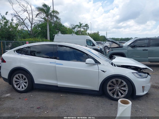 Tesla Model X 100d/75d/90d 2017 5YJXCDE22HF065727 Image 12