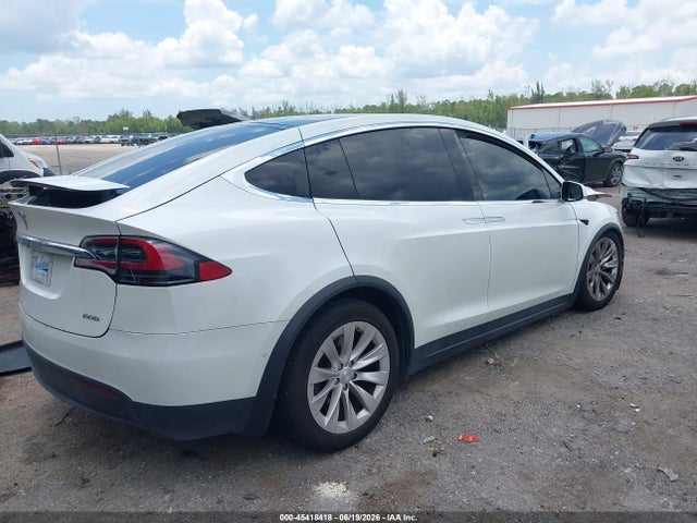 Tesla Model X 100d/75d/90d 2017 5YJXCDE22HF065727 Image 4