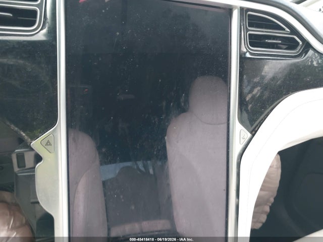 Tesla Model X 100d/75d/90d 2017 5YJXCDE22HF065727 Image 7