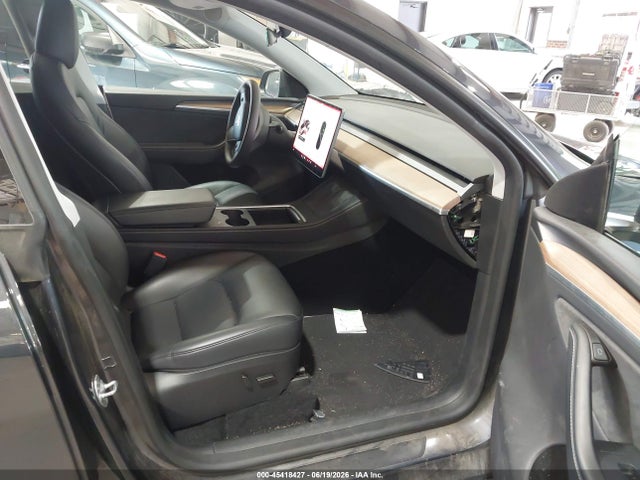 45418427 :رقم المزاد ، 7SAYGDEE6SA358282 vin ، 2025 Tesla Model Y Long Range Dual Motor All-wheel Drive مزاد بيع
