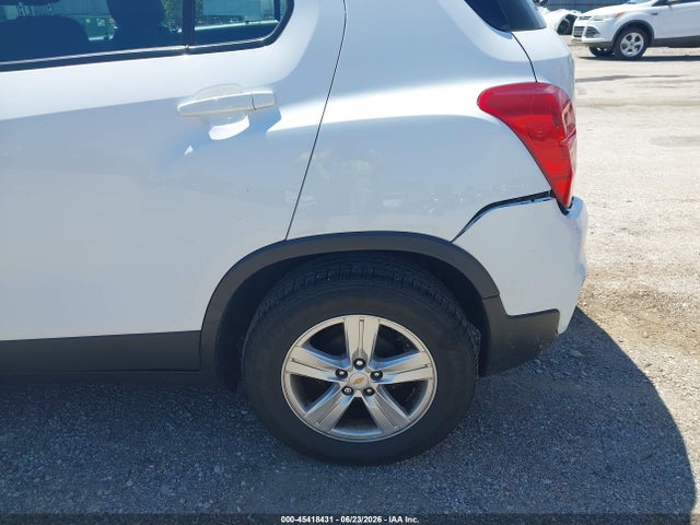 KL7CJKSB4LB063676 Chevrolet Trax Fwd Ls