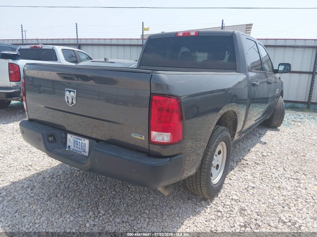 1C6RR6KG7HS764946 RAM 1500 Tradesman 4x2 5&#039;7 Box