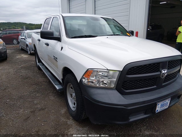 RAM 1500 Tradesman 4x2 5'7 Box 2018 1C6RR6KG0JS298590 zdjęcie główne