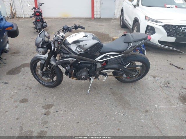 Продаж на аукціоні авто 2022 Triumph Motorcycle Street Triple R (lrh), vin: SMTA544D4NTAY3453, номер лоту: 45418487