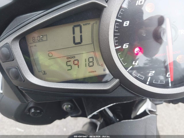 45418487 :رقم المزاد ، SMTA544D4NTAY3453 vin ، 2022 Triumph Motorcycle Street Triple R (lrh) مزاد بيع