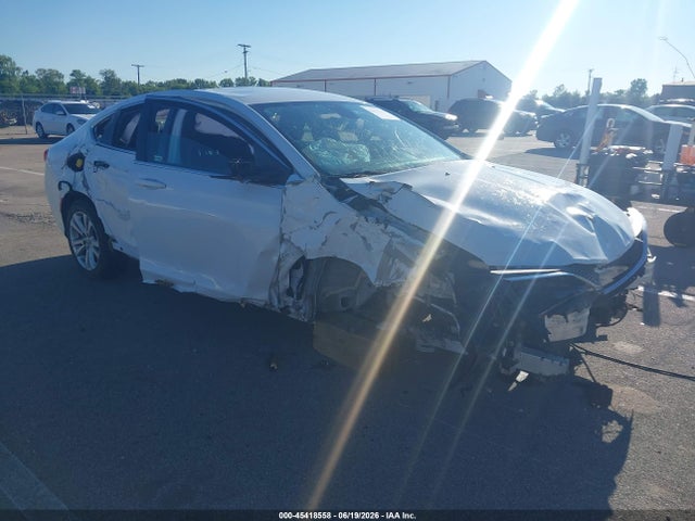 45418558 :رقم المزاد ، 1C3CCCAB7FN585908 vin ، 2015 Chrysler 200 Limited مزاد بيع