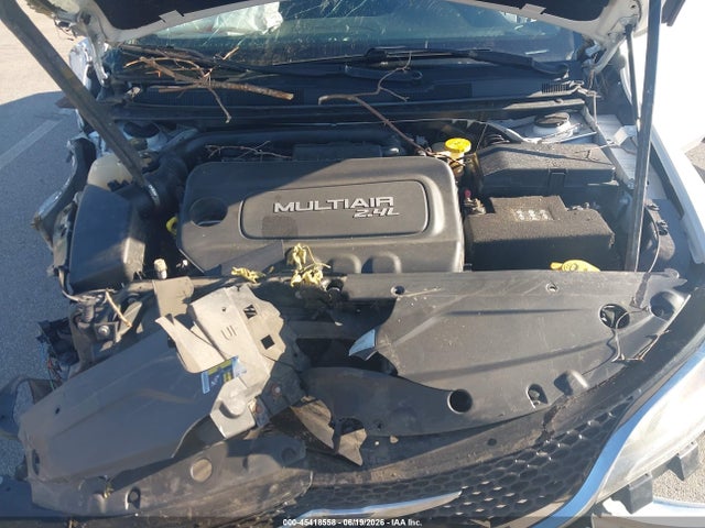 45418558 :رقم المزاد ، 1C3CCCAB7FN585908 vin ، 2015 Chrysler 200 Limited مزاد بيع