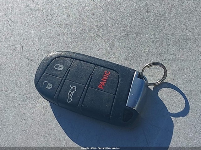 45418558 :رقم المزاد ، 1C3CCCAB7FN585908 vin ، 2015 Chrysler 200 Limited مزاد بيع