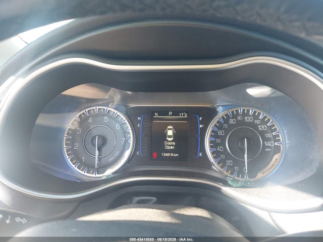 45418558 :رقم المزاد ، 1C3CCCAB7FN585908 vin ، 2015 Chrysler 200 Limited مزاد بيع