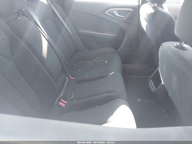 45418558 :رقم المزاد ، 1C3CCCAB7FN585908 vin ، 2015 Chrysler 200 Limited مزاد بيع
