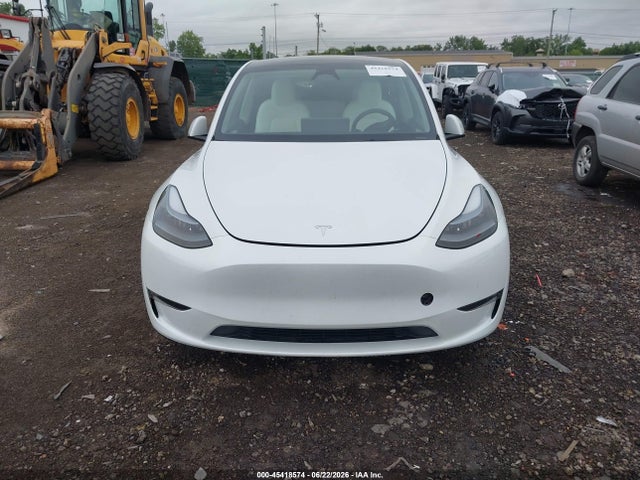 Продаж на аукціоні авто 2024 Tesla Model Y Long Range Dual Motor All-wheel Drive, vin: 7SAYGDEE2RF186989, номер лоту: 45418574