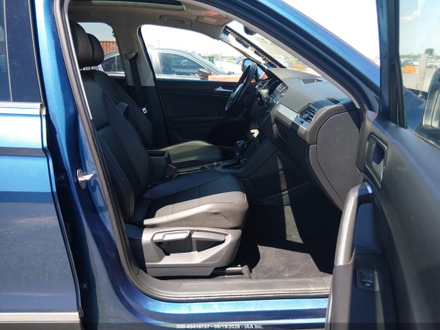 2018 Volkswagen Tiguan 2.0t Se/2.0t Sel მანქანა იყიდება აუქციონზე, vin: 3VV2B7AX7JM057822, აუქციონის ნომერი: 45418737
