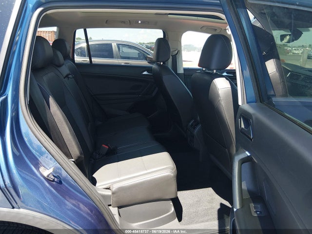 2018 Volkswagen Tiguan 2.0t Se/2.0t Sel მანქანა იყიდება აუქციონზე, vin: 3VV2B7AX7JM057822, აუქციონის ნომერი: 45418737