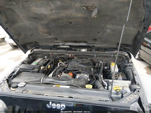 1C4BJWFG3EL158111 Jeep Wrangler Unlimited Rubicon