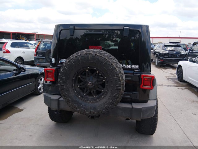 1C4BJWFG3EL158111 Jeep Wrangler Unlimited Rubicon