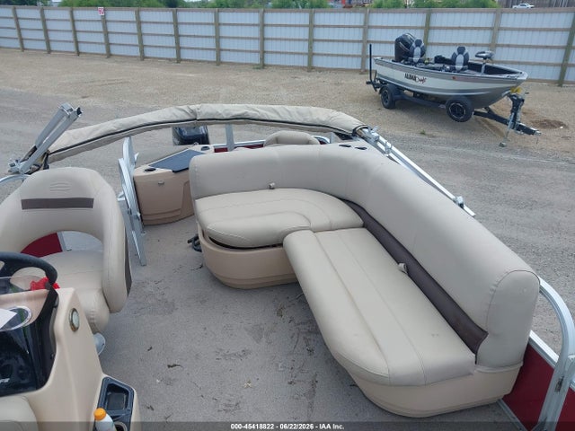 Suntracker 7j513tl15kb002824 2019 BUJ42131L819 Image 6