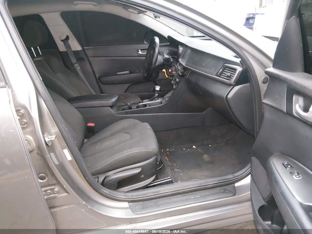 5XXGT4L31JG212117 KIA Optima Lx