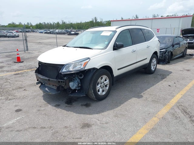 Chevrolet Traverse Ls 2014 1GNKRFED4EJ155351 Image 2