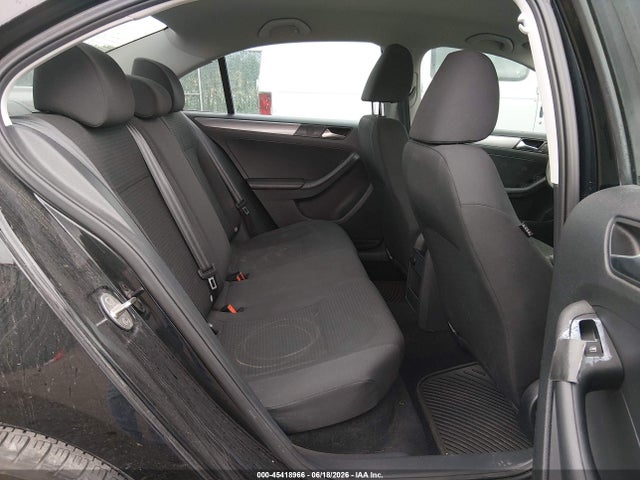 3VWLA7AJ0FM328323 Volkswagen Jetta 2.0l Tdi S