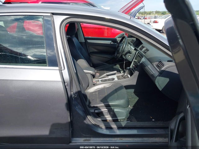 Продажа на аукционе авто 2013 Volkswagen Passat 2.5l Se, vin: 1VWBP7A39DC046384, номер лота: 45418978