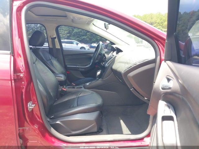 45419086 :رقم المزاد ، 1FADP3K23EL425317 vin ، 2014 Ford Focus Se مزاد بيع