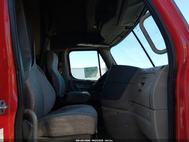 Auction sale of the 2016 Freightliner Cascadia 125, vin: 3AKJGLD50GSGU6462, lot number: 45419096