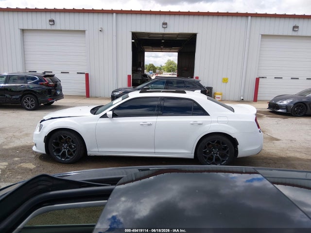 45419114 :رقم المزاد ، 2C3CCABT9LH141879 vin ، 2020 Chrysler 300 300s مزاد بيع