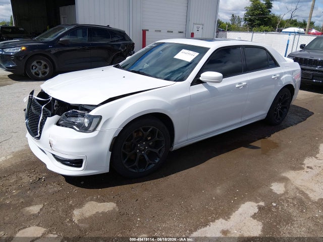 45419114 :رقم المزاد ، 2C3CCABT9LH141879 vin ، 2020 Chrysler 300 300s مزاد بيع