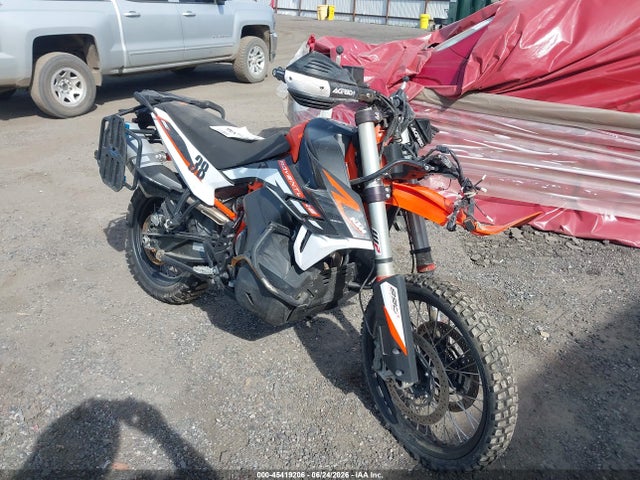 2021 VBKTR6409MM810191 zdjęcie główne