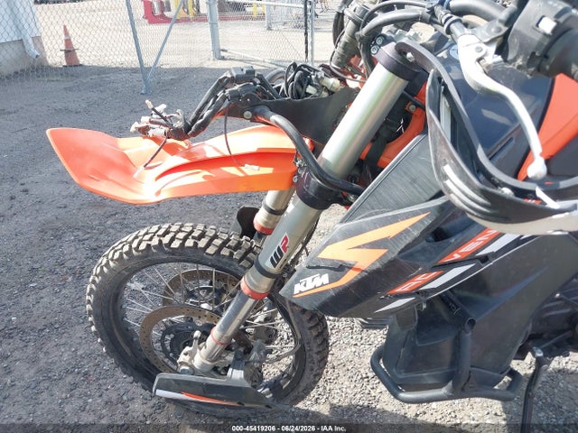 KTM 890 Adventure R 2021 VBKTR6409MM810191 Image 14