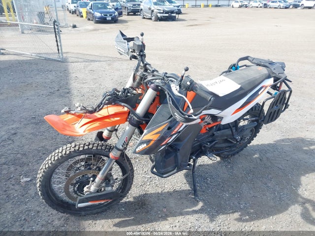 KTM 890 Adventure R 2021 VBKTR6409MM810191 Image 2