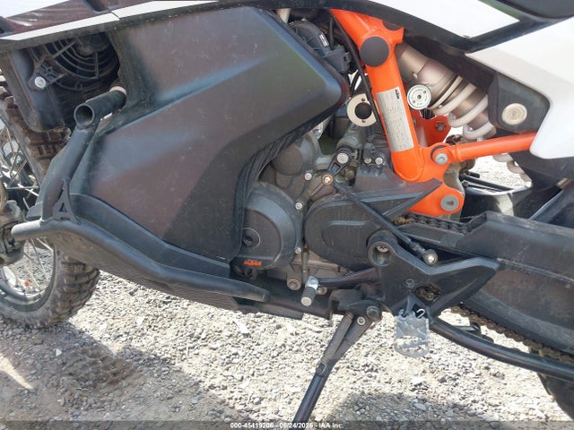 KTM 890 Adventure R 2021 VBKTR6409MM810191 Image 9