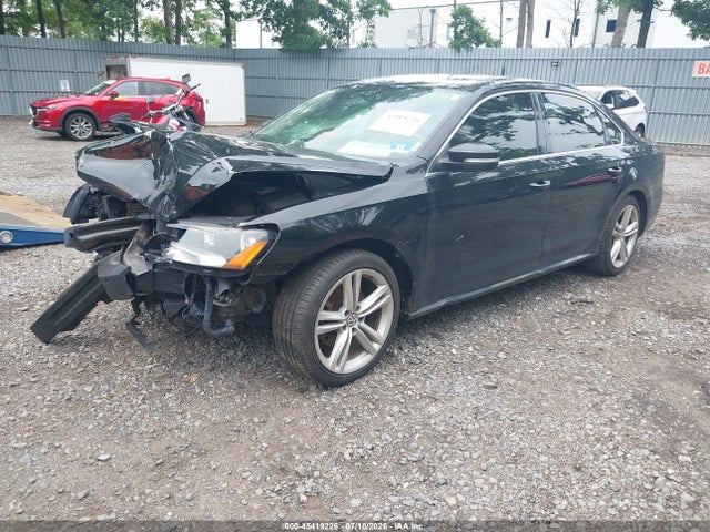 2014 Volkswagen Passat 1.8t Se მანქანა იყიდება აუქციონზე, vin: 1VWBT7A3XEC106296, აუქციონის ნომერი: 45419226