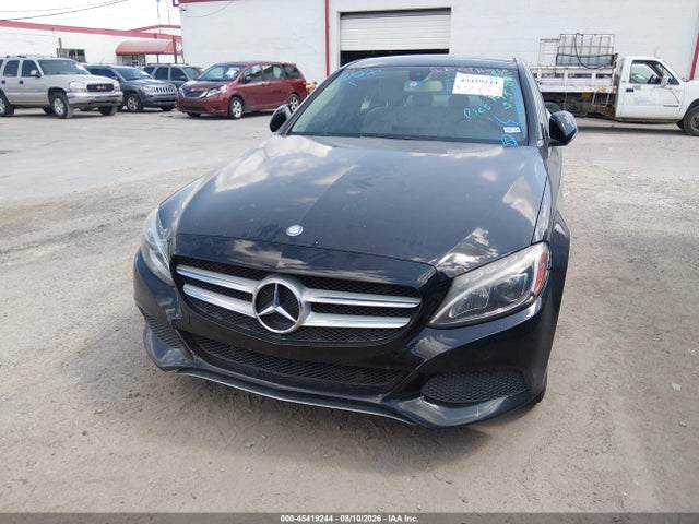 2015 Mercedes-benz C 300 4matic მანქანა იყიდება აუქციონზე, vin: 55SWF4KB6FU018588, აუქციონის ნომერი: 45419244
