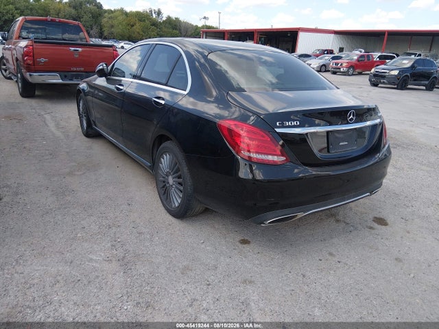 2015 Mercedes-benz C 300 4matic მანქანა იყიდება აუქციონზე, vin: 55SWF4KB6FU018588, აუქციონის ნომერი: 45419244