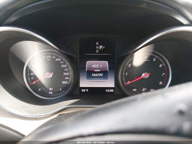 2015 Mercedes-benz C 300 4matic მანქანა იყიდება აუქციონზე, vin: 55SWF4KB6FU018588, აუქციონის ნომერი: 45419244