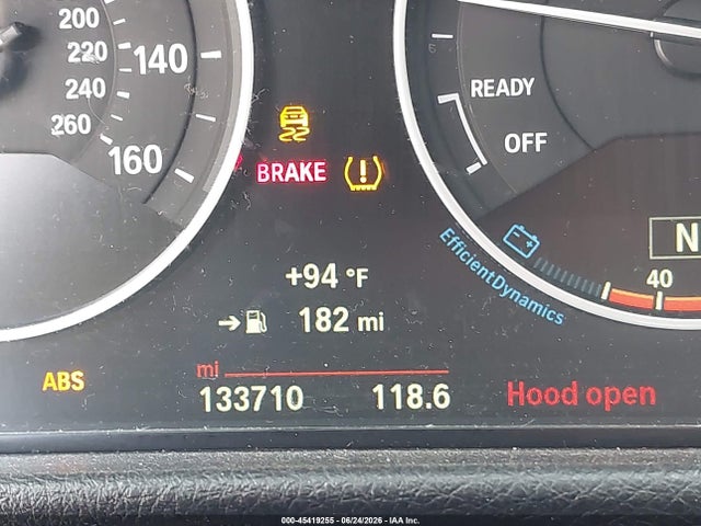 BMW 320i 2018 WBA8A9C59JK623082 Image 16