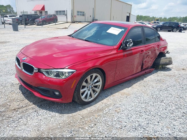 BMW 320i 2018 WBA8A9C59JK623082 Image 2