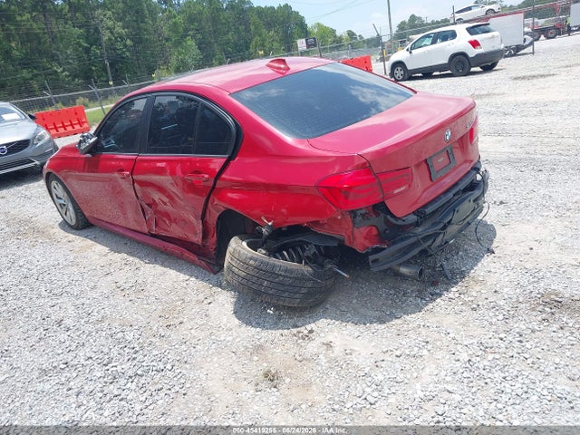 BMW 320i 2018 WBA8A9C59JK623082 Image 3