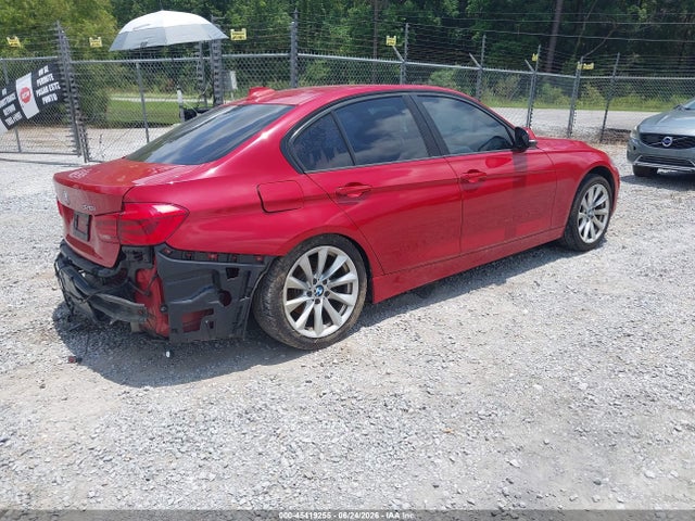 BMW 320i 2018 WBA8A9C59JK623082 Image 4